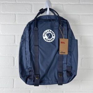 Fjallraven Kånken Backpack in Navy